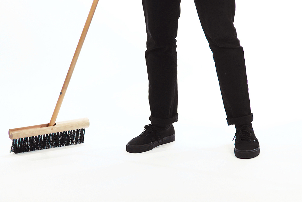 Suna Broom